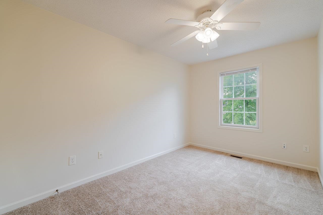 1046 MOLLY PITCHER PL, HARRISONBURG, Virginia 22802, 3 Bedrooms Bedrooms, ,2 BathroomsBathrooms,Residential,1046 MOLLY PITCHER PL,668760 MLS # 668760