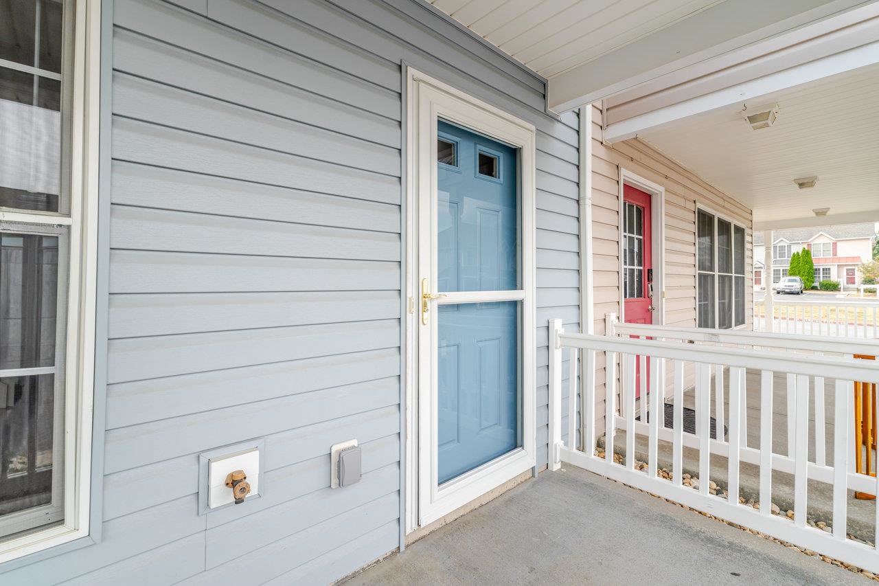1046 MOLLY PITCHER PL, HARRISONBURG, Virginia 22802, 3 Bedrooms Bedrooms, ,2 BathroomsBathrooms,Residential,1046 MOLLY PITCHER PL,668760 MLS # 668760