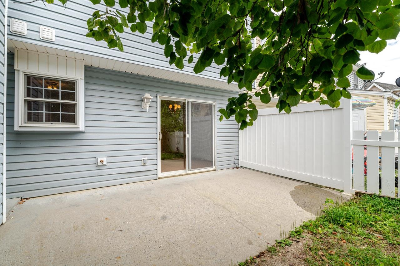1046 MOLLY PITCHER PL, HARRISONBURG, Virginia 22802, 3 Bedrooms Bedrooms, ,2 BathroomsBathrooms,Residential,1046 MOLLY PITCHER PL,668760 MLS # 668760