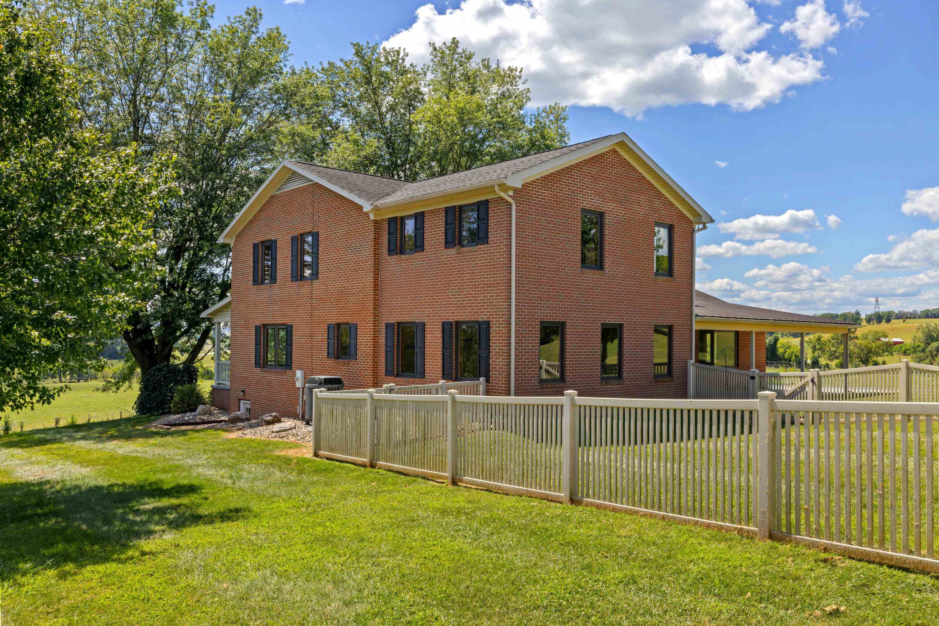 3390 SPRING CREEK RD, BRIDGEWATER, Virginia 22812, 4 Bedrooms Bedrooms, ,3 BathroomsBathrooms,Residential,3390 SPRING CREEK RD,668761 MLS # 668761