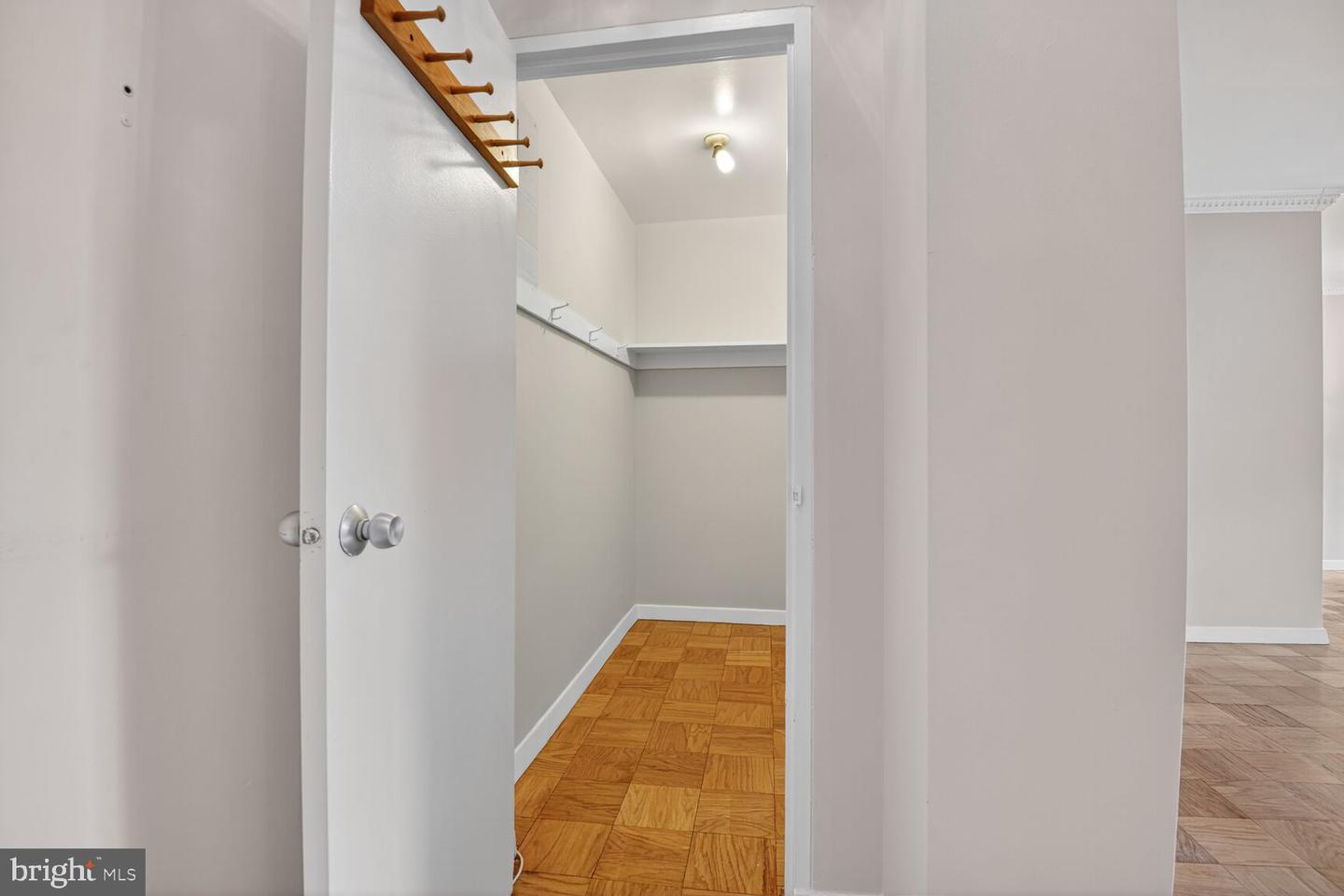 3000 SPOUT RUN PKWY #A306, ARLINGTON, Virginia 22201, 1 Bedroom Bedrooms, ,1 BathroomBathrooms,Residential,For sale,3000 SPOUT RUN PKWY #A306,VAAR2062172 MLS # VAAR2062172