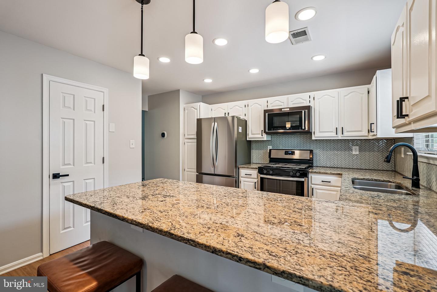 47371 SUNRISE TER, STERLING, Virginia 20165, 3 Bedrooms Bedrooms, ,2 BathroomsBathrooms,Residential,For sale,47371 SUNRISE TER,VALO2104850 MLS # VALO2104850