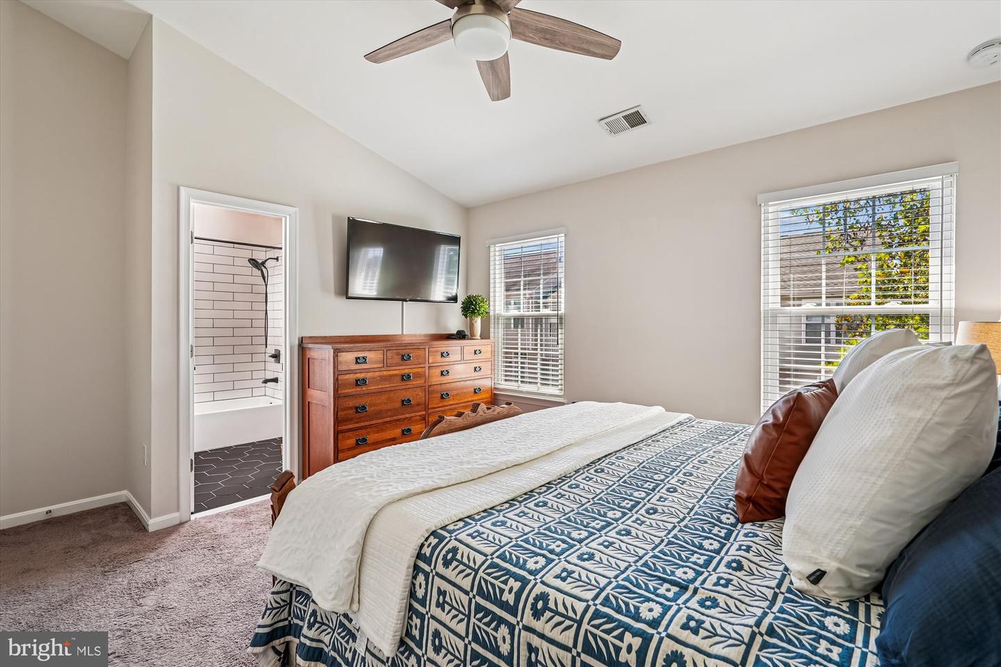 47371 SUNRISE TER, STERLING, Virginia 20165, 3 Bedrooms Bedrooms, ,2 BathroomsBathrooms,Residential,For sale,47371 SUNRISE TER,VALO2104850 MLS # VALO2104850