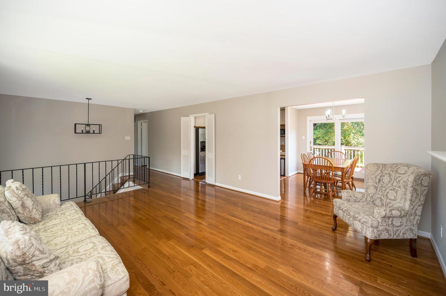 6400 KROY DR, SPRINGFIELD, Virginia 22150, 4 Bedrooms Bedrooms, ,2 BathroomsBathrooms,Residential,For sale,6400 KROY DR,VAFX2262680 MLS # VAFX2262680