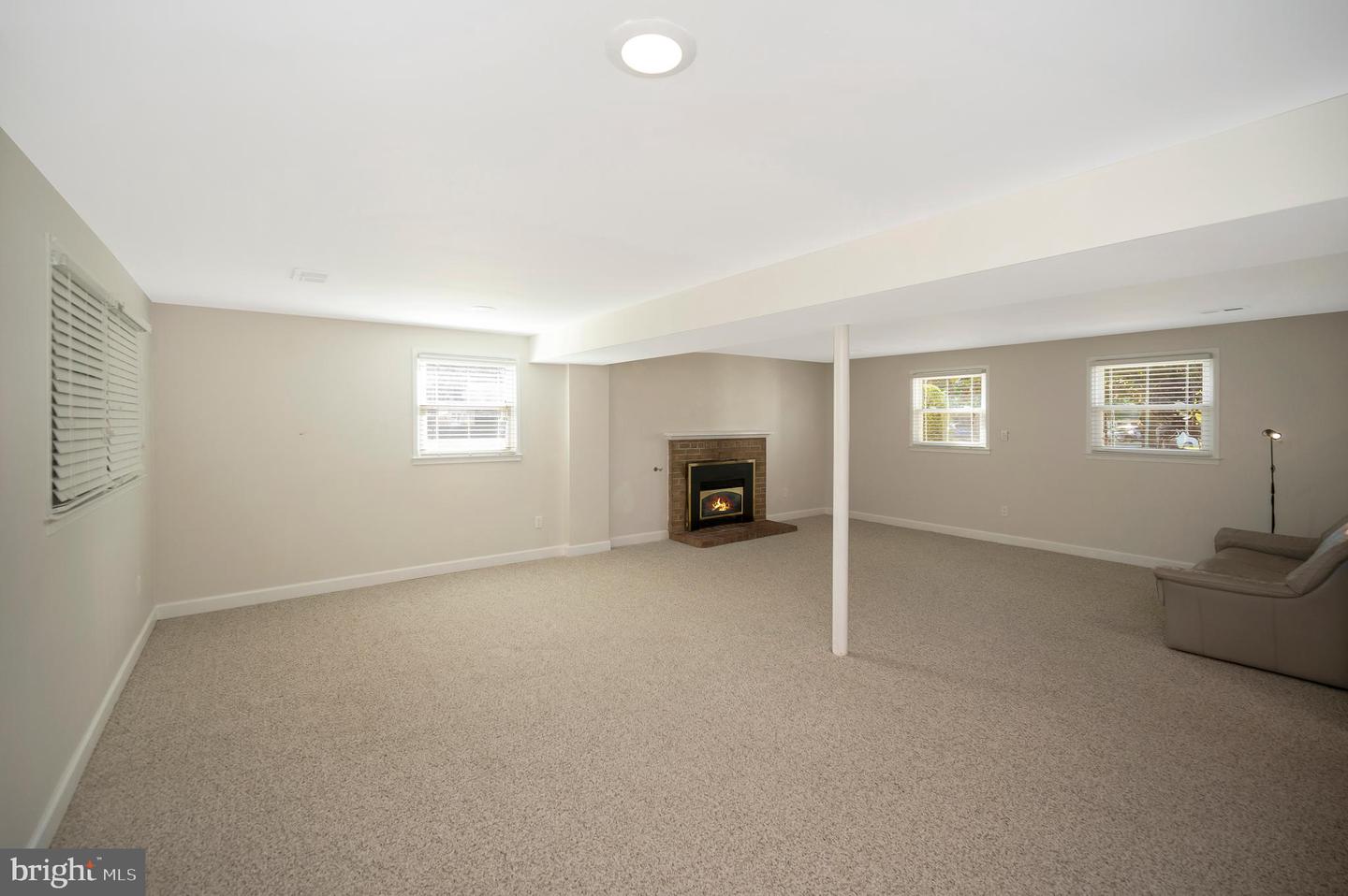 6400 KROY DR, SPRINGFIELD, Virginia 22150, 4 Bedrooms Bedrooms, ,2 BathroomsBathrooms,Residential,For sale,6400 KROY DR,VAFX2262680 MLS # VAFX2262680