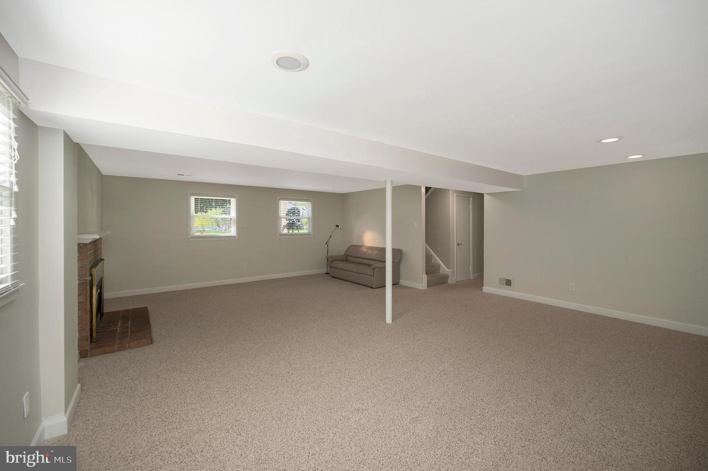 6400 KROY DR, SPRINGFIELD, Virginia 22150, 4 Bedrooms Bedrooms, ,2 BathroomsBathrooms,Residential,For sale,6400 KROY DR,VAFX2262680 MLS # VAFX2262680