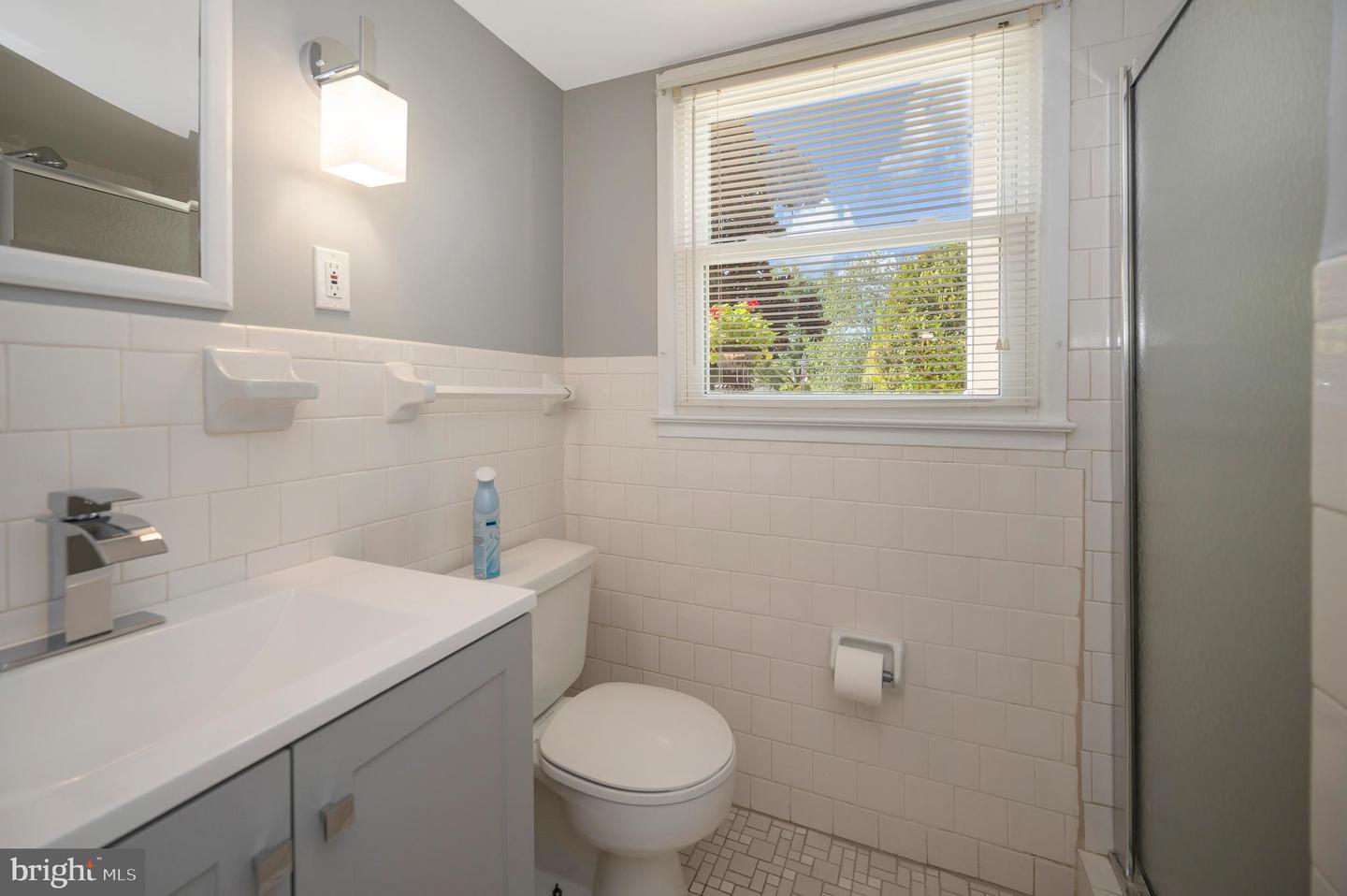6400 KROY DR, SPRINGFIELD, Virginia 22150, 4 Bedrooms Bedrooms, ,2 BathroomsBathrooms,Residential,For sale,6400 KROY DR,VAFX2262680 MLS # VAFX2262680