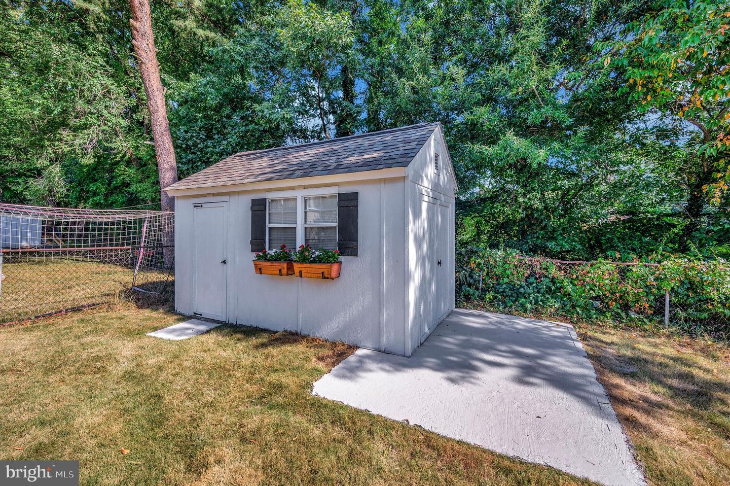 6400 KROY DR, SPRINGFIELD, Virginia 22150, 4 Bedrooms Bedrooms, ,2 BathroomsBathrooms,Residential,For sale,6400 KROY DR,VAFX2262680 MLS # VAFX2262680