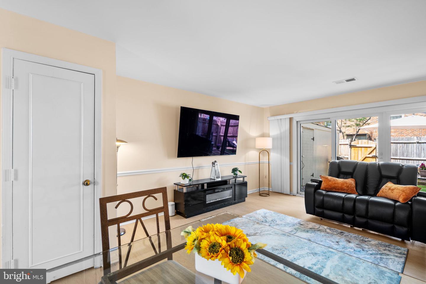 8550 MILFORD CT #892, SPRINGFIELD, Virginia 22152, 2 Bedrooms Bedrooms, ,1 BathroomBathrooms,Residential,For sale,8550 MILFORD CT #892,VAFX2262560 MLS # VAFX2262560