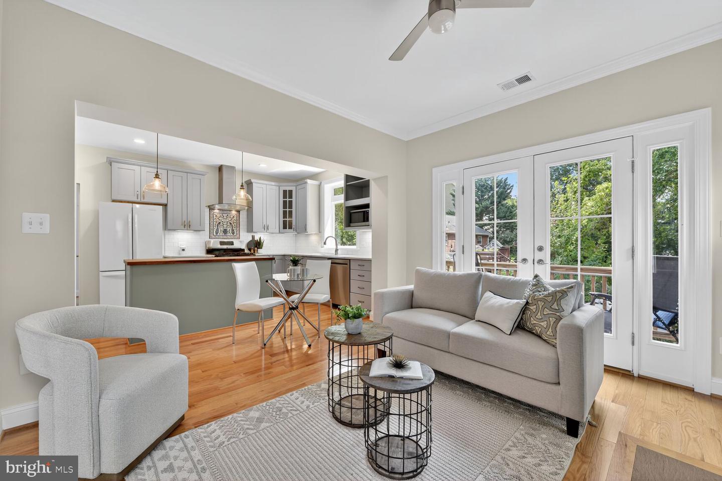 2828 N VAN BUREN ST, ARLINGTON, Virginia 22213, 5 Bedrooms Bedrooms, ,5 BathroomsBathrooms,Residential,For sale,2828 N VAN BUREN ST,VAAR2062550 MLS # VAAR2062550