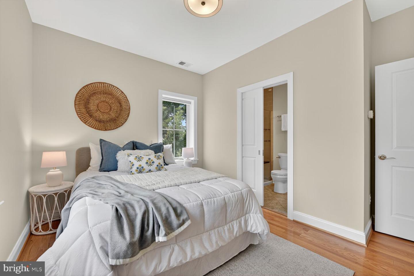 2828 N VAN BUREN ST, ARLINGTON, Virginia 22213, 5 Bedrooms Bedrooms, ,5 BathroomsBathrooms,Residential,For sale,2828 N VAN BUREN ST,VAAR2062550 MLS # VAAR2062550