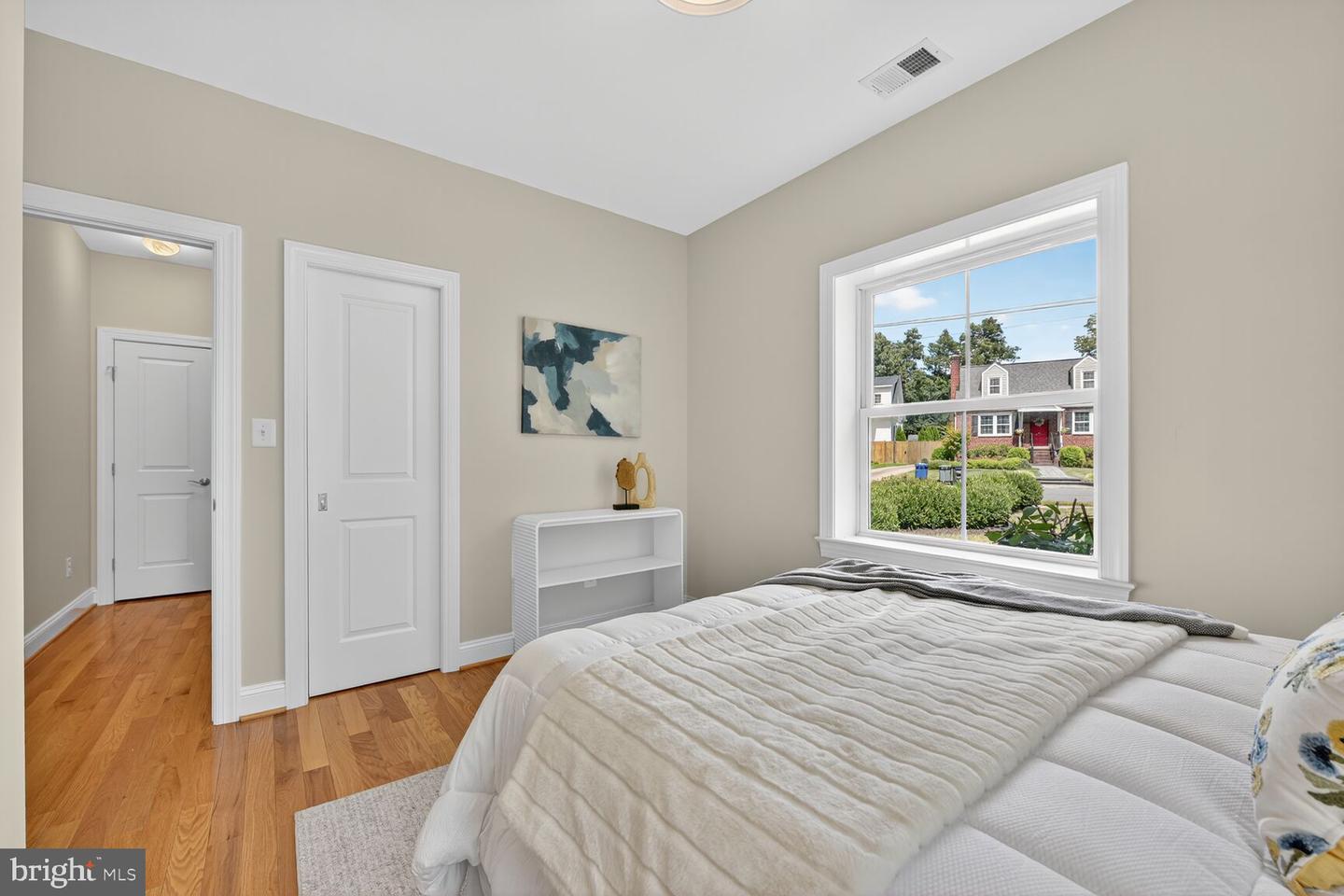 2828 N VAN BUREN ST, ARLINGTON, Virginia 22213, 5 Bedrooms Bedrooms, ,5 BathroomsBathrooms,Residential,For sale,2828 N VAN BUREN ST,VAAR2062550 MLS # VAAR2062550