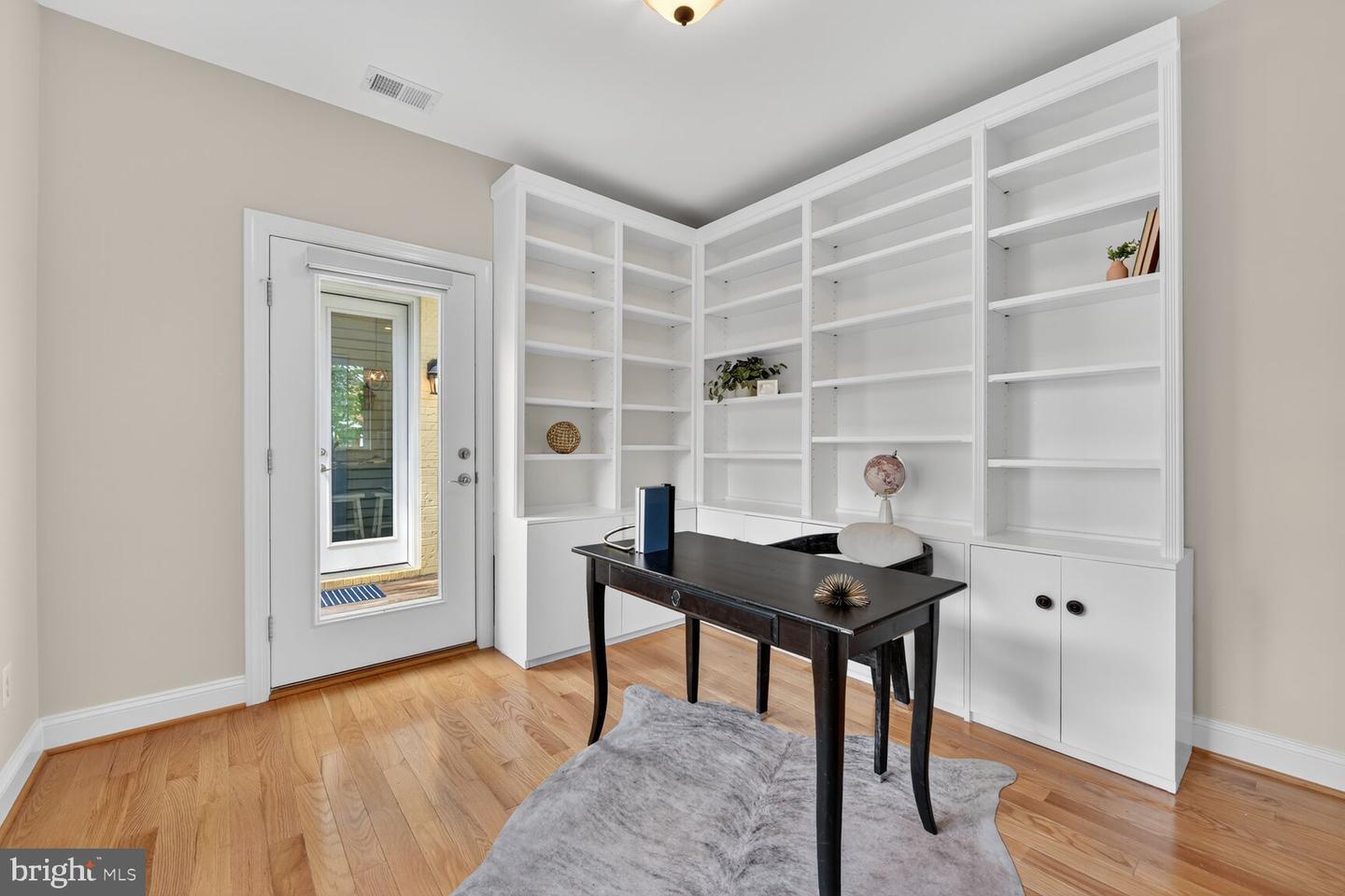 2828 N VAN BUREN ST, ARLINGTON, Virginia 22213, 5 Bedrooms Bedrooms, ,5 BathroomsBathrooms,Residential,For sale,2828 N VAN BUREN ST,VAAR2062550 MLS # VAAR2062550