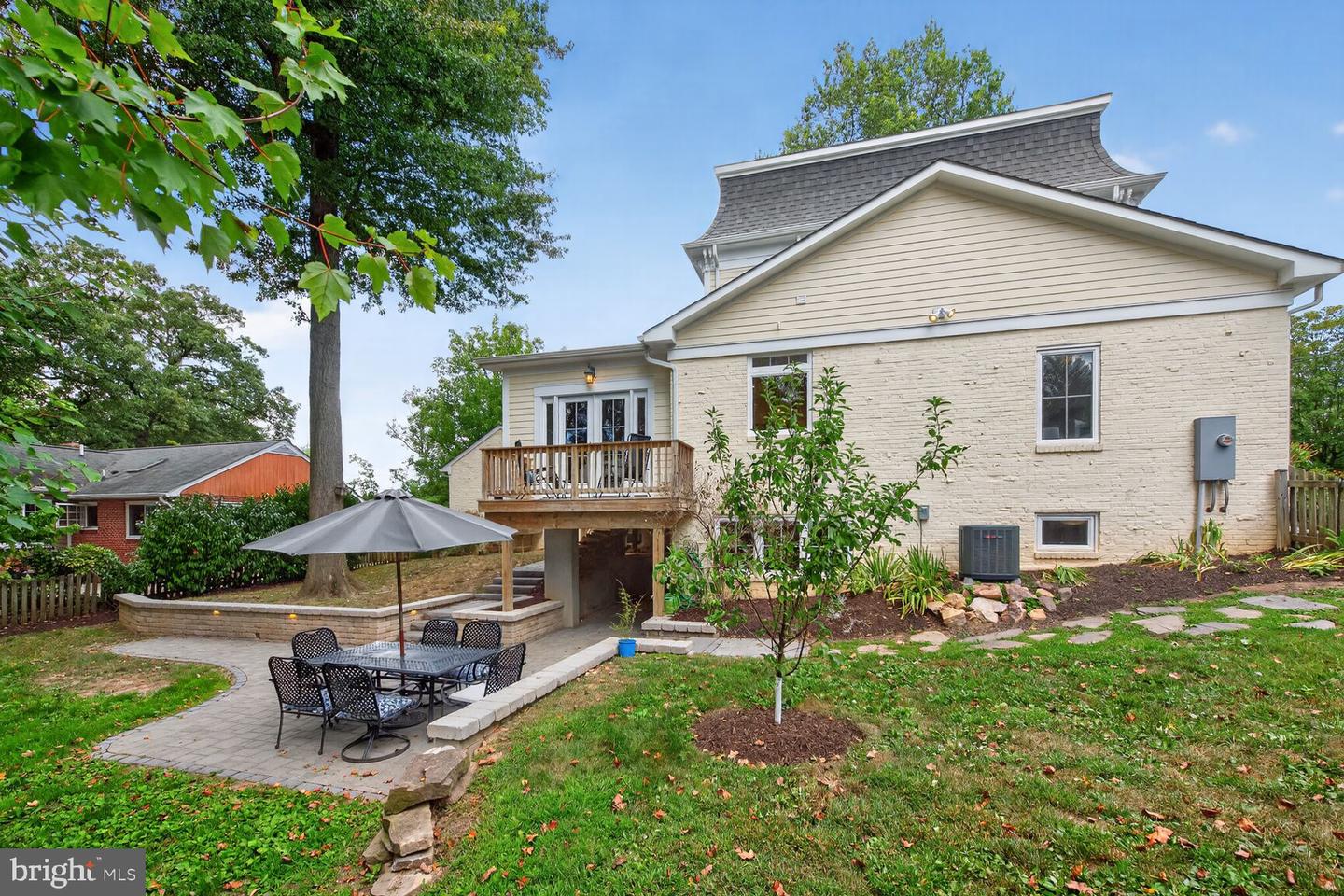 2828 N VAN BUREN ST, ARLINGTON, Virginia 22213, 5 Bedrooms Bedrooms, ,5 BathroomsBathrooms,Residential,For sale,2828 N VAN BUREN ST,VAAR2062550 MLS # VAAR2062550