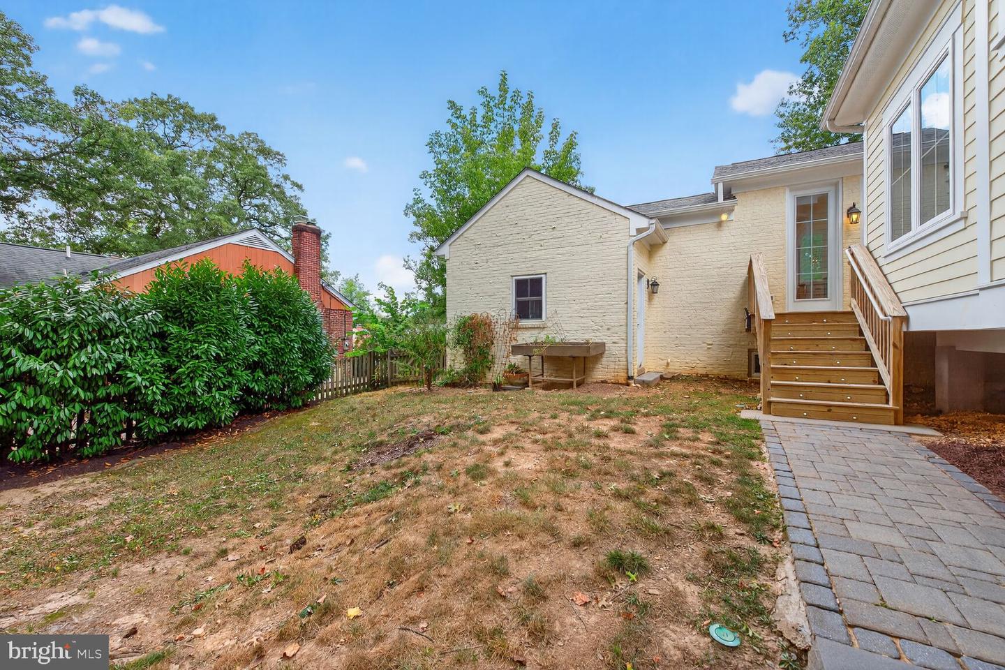 2828 N VAN BUREN ST, ARLINGTON, Virginia 22213, 5 Bedrooms Bedrooms, ,5 BathroomsBathrooms,Residential,For sale,2828 N VAN BUREN ST,VAAR2062550 MLS # VAAR2062550