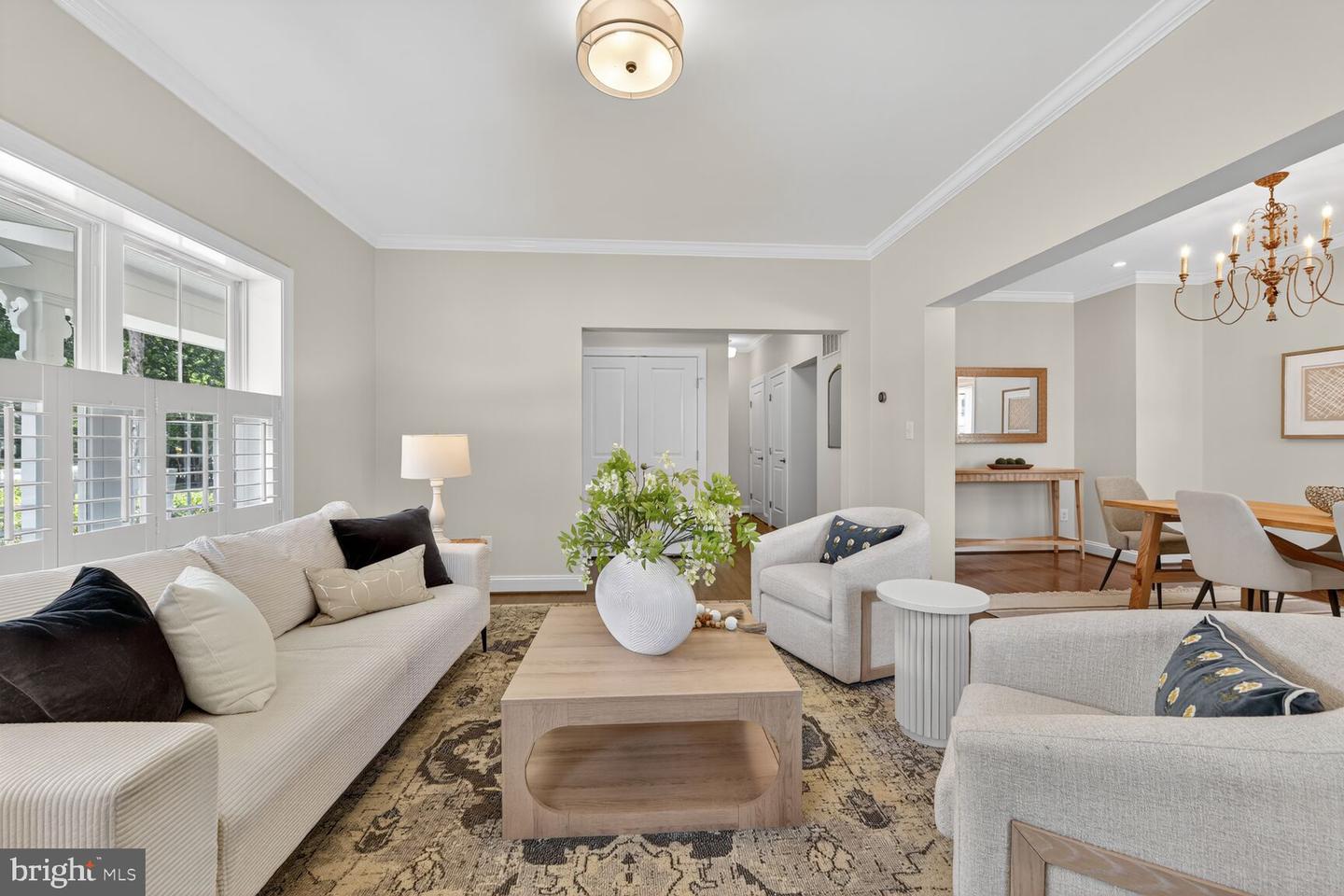 2828 N VAN BUREN ST, ARLINGTON, Virginia 22213, 5 Bedrooms Bedrooms, ,5 BathroomsBathrooms,Residential,For sale,2828 N VAN BUREN ST,VAAR2062550 MLS # VAAR2062550