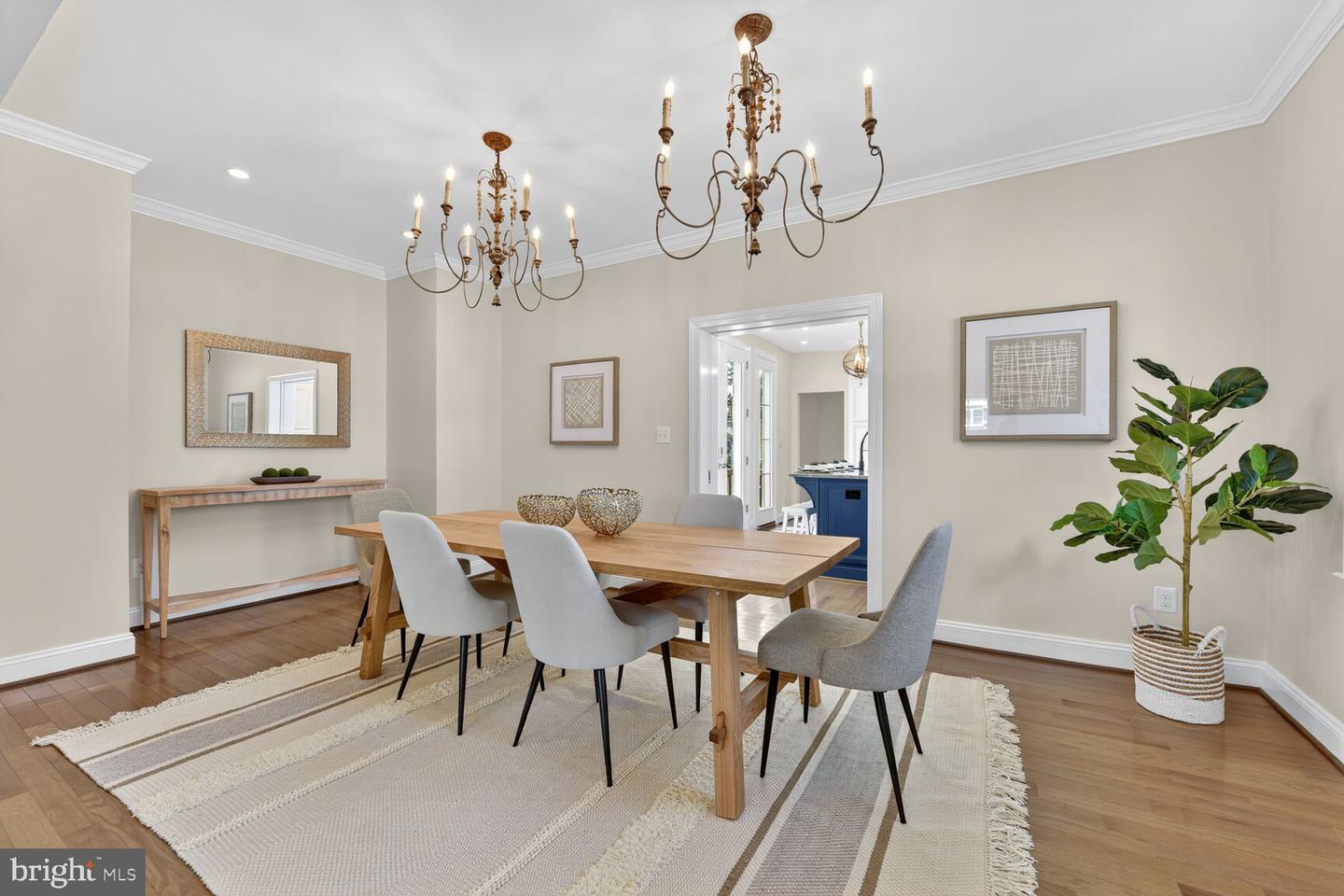 2828 N VAN BUREN ST, ARLINGTON, Virginia 22213, 5 Bedrooms Bedrooms, ,5 BathroomsBathrooms,Residential,For sale,2828 N VAN BUREN ST,VAAR2062550 MLS # VAAR2062550