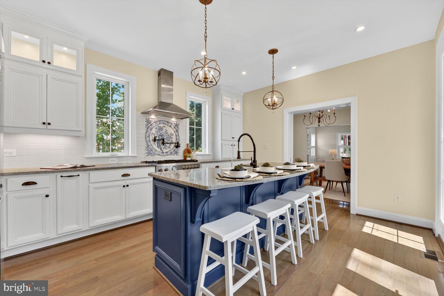 2828 N VAN BUREN ST, ARLINGTON, Virginia 22213, 5 Bedrooms Bedrooms, ,5 BathroomsBathrooms,Residential,For sale,2828 N VAN BUREN ST,VAAR2062550 MLS # VAAR2062550