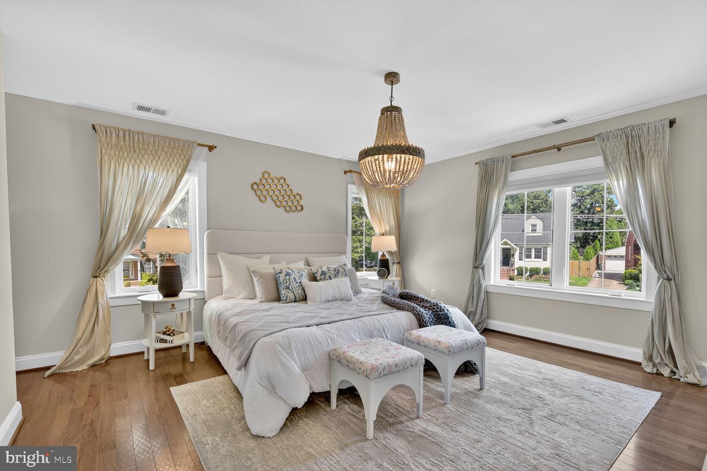 2828 N VAN BUREN ST, ARLINGTON, Virginia 22213, 5 Bedrooms Bedrooms, ,5 BathroomsBathrooms,Residential,For sale,2828 N VAN BUREN ST,VAAR2062550 MLS # VAAR2062550