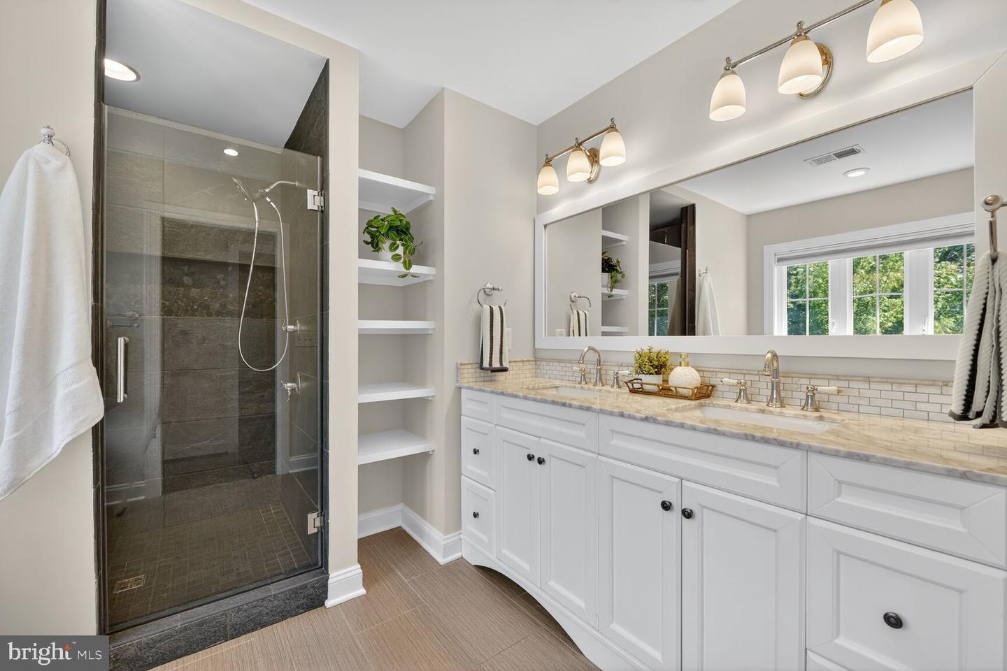 2828 N VAN BUREN ST, ARLINGTON, Virginia 22213, 5 Bedrooms Bedrooms, ,5 BathroomsBathrooms,Residential,For sale,2828 N VAN BUREN ST,VAAR2062550 MLS # VAAR2062550
