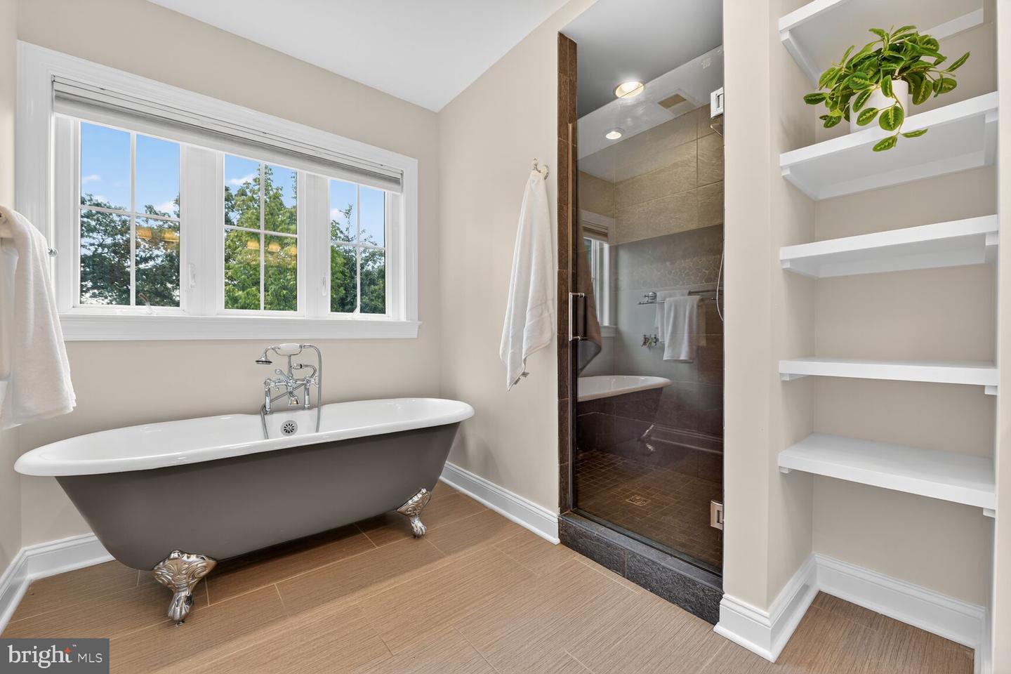 2828 N VAN BUREN ST, ARLINGTON, Virginia 22213, 5 Bedrooms Bedrooms, ,5 BathroomsBathrooms,Residential,For sale,2828 N VAN BUREN ST,VAAR2062550 MLS # VAAR2062550