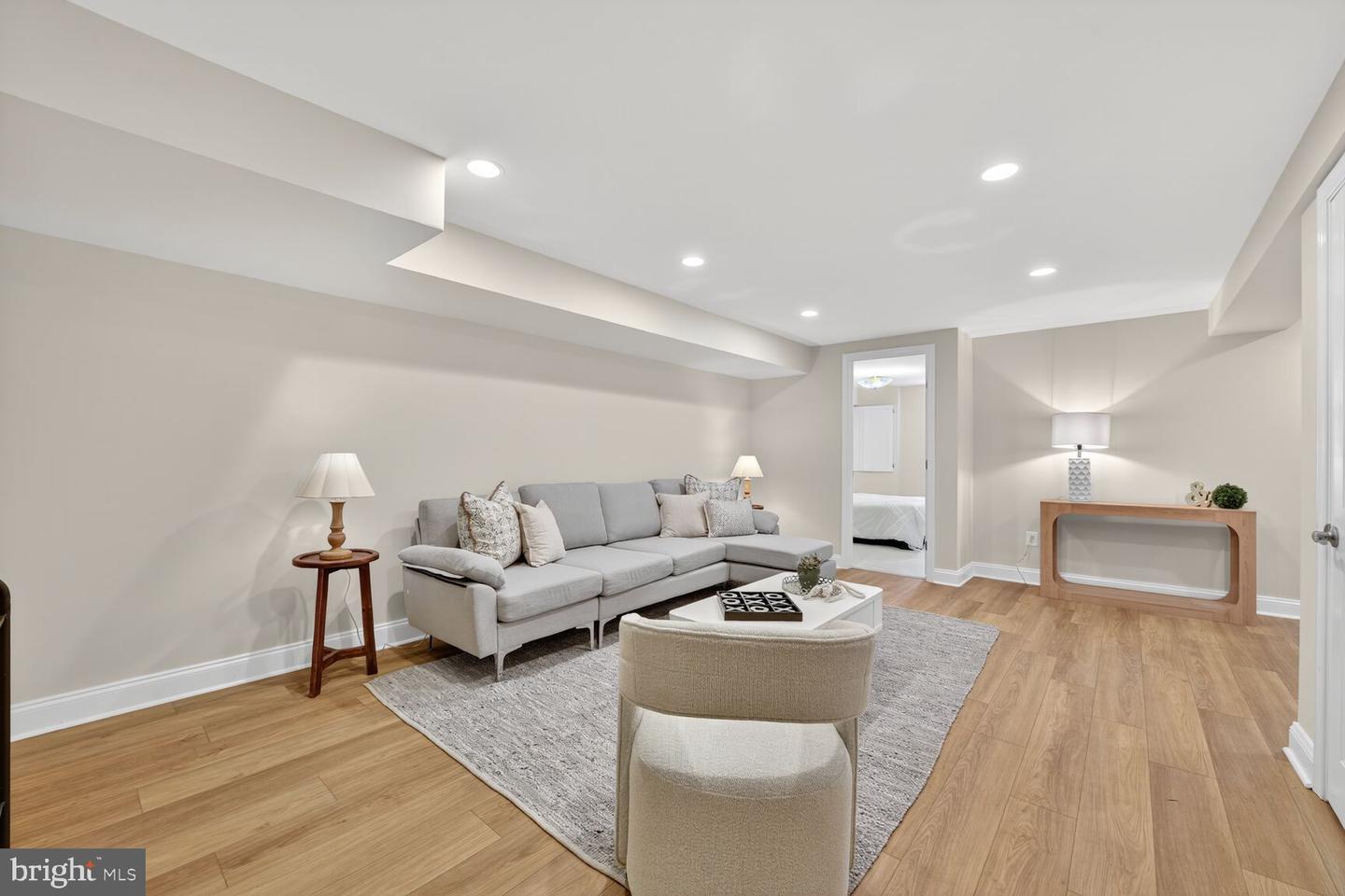 2828 N VAN BUREN ST, ARLINGTON, Virginia 22213, 5 Bedrooms Bedrooms, ,5 BathroomsBathrooms,Residential,For sale,2828 N VAN BUREN ST,VAAR2062550 MLS # VAAR2062550