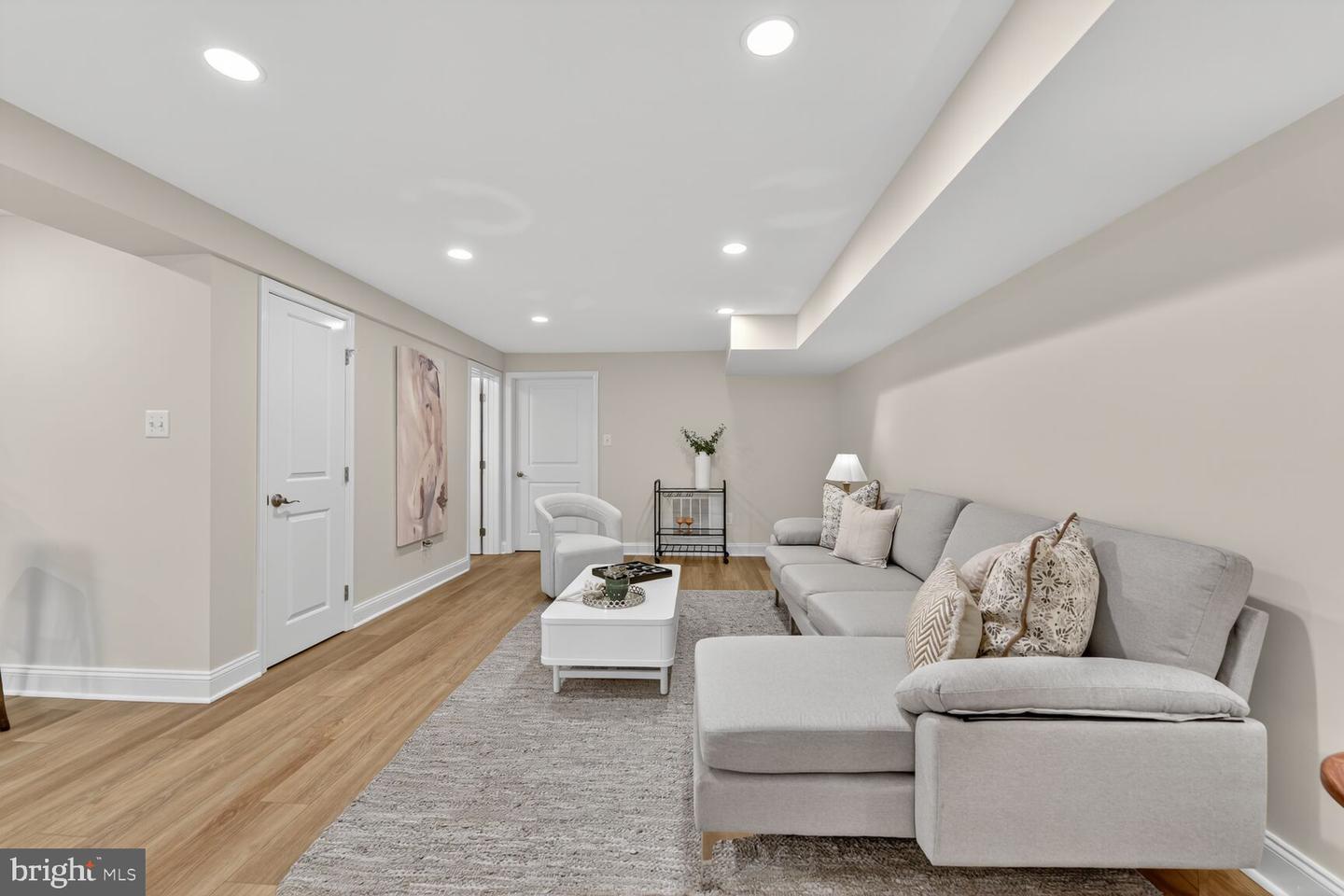 2828 N VAN BUREN ST, ARLINGTON, Virginia 22213, 5 Bedrooms Bedrooms, ,5 BathroomsBathrooms,Residential,For sale,2828 N VAN BUREN ST,VAAR2062550 MLS # VAAR2062550