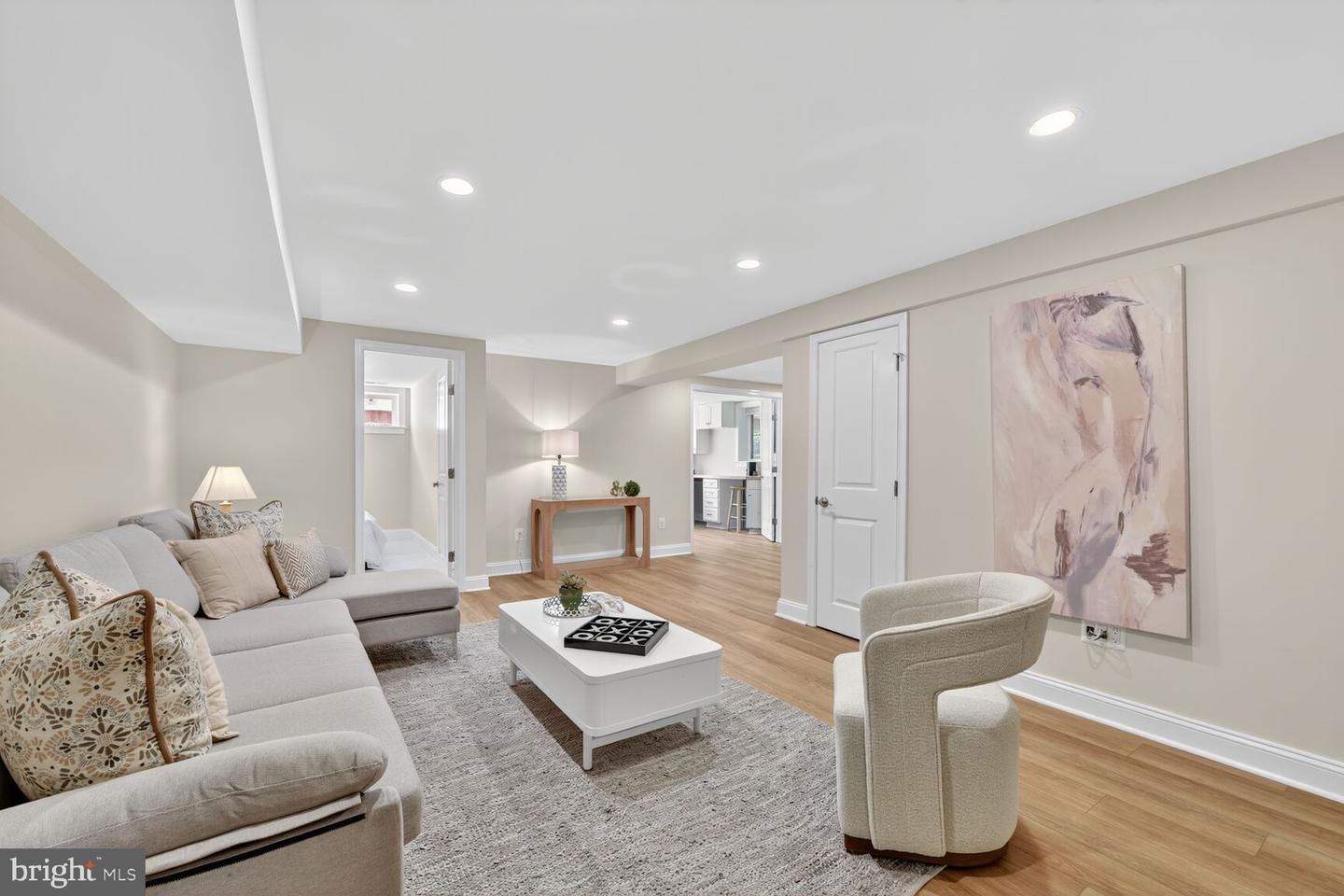 2828 N VAN BUREN ST, ARLINGTON, Virginia 22213, 5 Bedrooms Bedrooms, ,5 BathroomsBathrooms,Residential,For sale,2828 N VAN BUREN ST,VAAR2062550 MLS # VAAR2062550