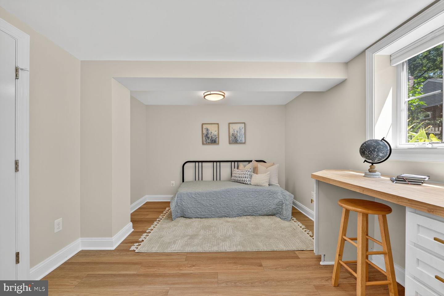 2828 N VAN BUREN ST, ARLINGTON, Virginia 22213, 5 Bedrooms Bedrooms, ,5 BathroomsBathrooms,Residential,For sale,2828 N VAN BUREN ST,VAAR2062550 MLS # VAAR2062550