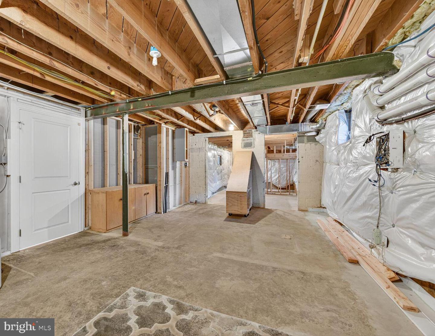 2828 N VAN BUREN ST, ARLINGTON, Virginia 22213, 5 Bedrooms Bedrooms, ,5 BathroomsBathrooms,Residential,For sale,2828 N VAN BUREN ST,VAAR2062550 MLS # VAAR2062550