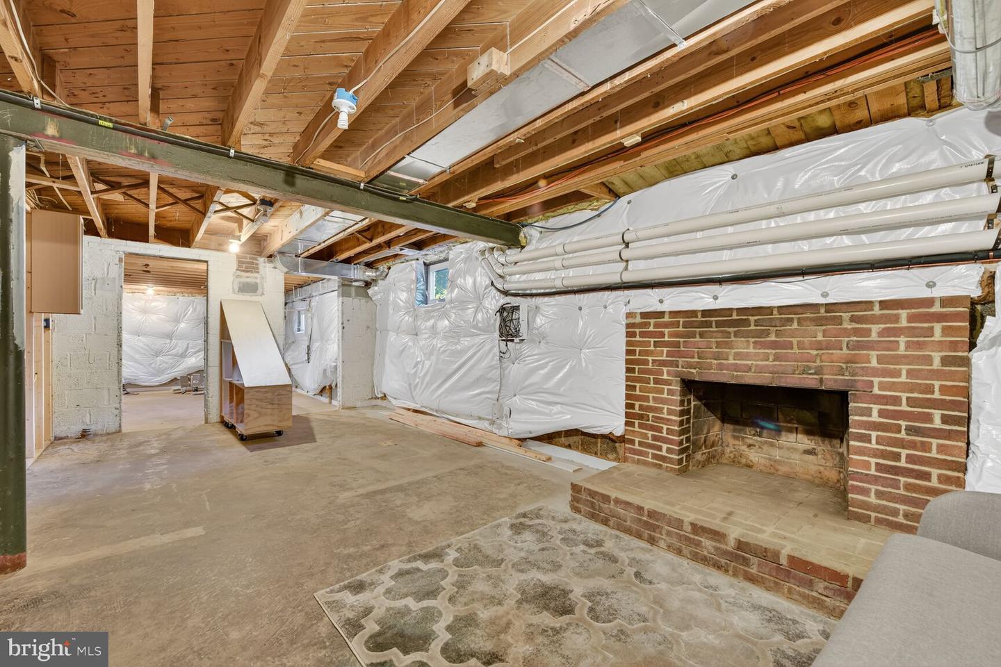 2828 N VAN BUREN ST, ARLINGTON, Virginia 22213, 5 Bedrooms Bedrooms, ,5 BathroomsBathrooms,Residential,For sale,2828 N VAN BUREN ST,VAAR2062550 MLS # VAAR2062550