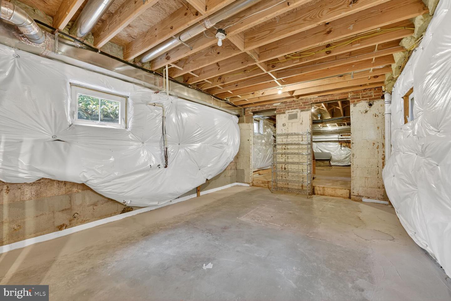 2828 N VAN BUREN ST, ARLINGTON, Virginia 22213, 5 Bedrooms Bedrooms, ,5 BathroomsBathrooms,Residential,For sale,2828 N VAN BUREN ST,VAAR2062550 MLS # VAAR2062550