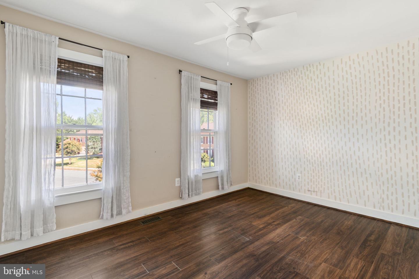 1 FOXMORE CT, STERLING, Virginia 20165, 3 Bedrooms Bedrooms, ,3 BathroomsBathrooms,Residential,For sale,1 FOXMORE CT,VALO2105072 MLS # VALO2105072