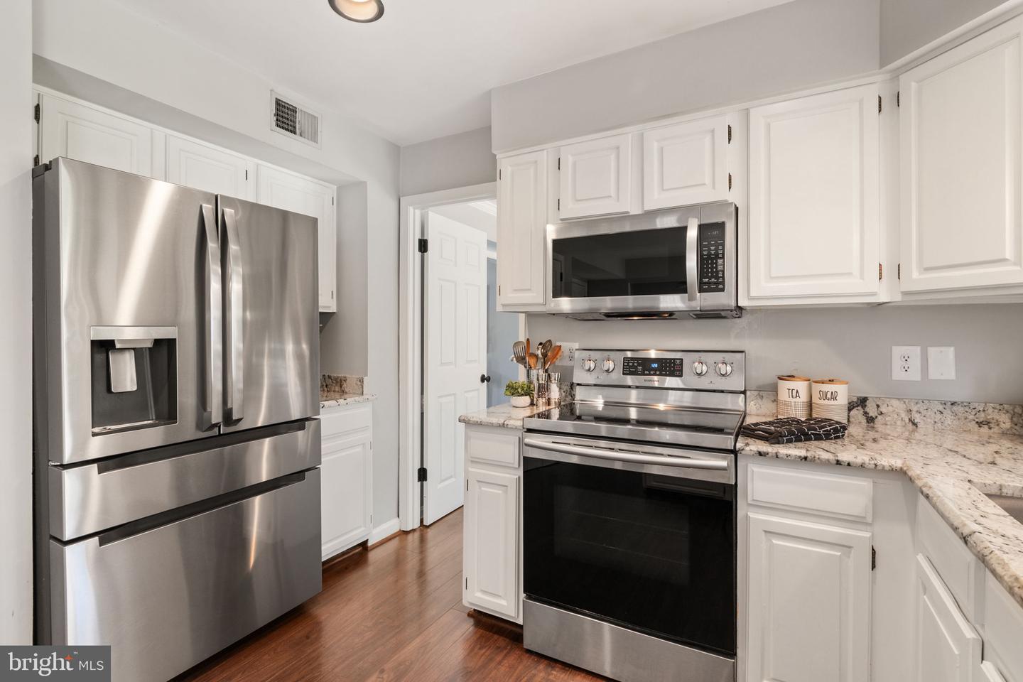 1 FOXMORE CT, STERLING, Virginia 20165, 3 Bedrooms Bedrooms, ,3 BathroomsBathrooms,Residential,For sale,1 FOXMORE CT,VALO2105072 MLS # VALO2105072