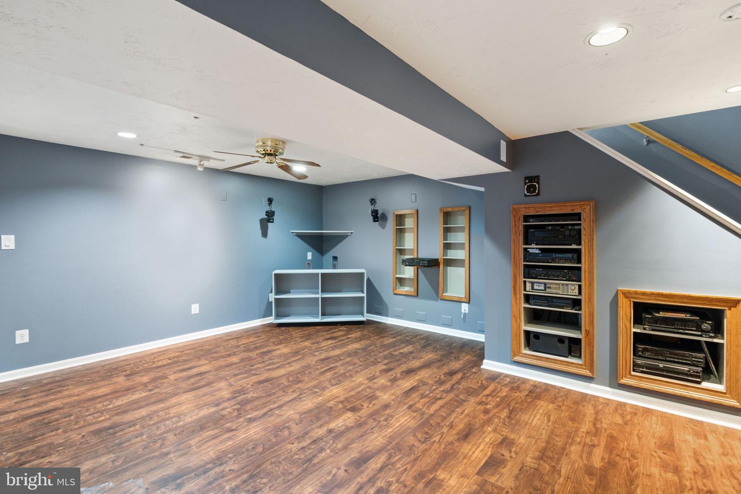1 FOXMORE CT, STERLING, Virginia 20165, 3 Bedrooms Bedrooms, ,3 BathroomsBathrooms,Residential,For sale,1 FOXMORE CT,VALO2105072 MLS # VALO2105072
