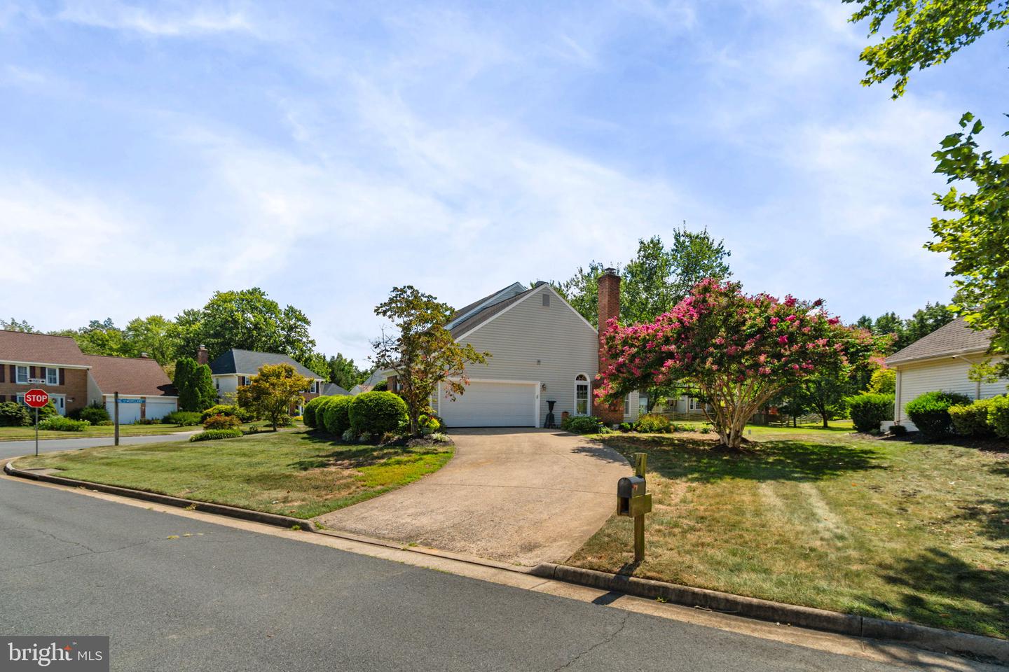 1 FOXMORE CT, STERLING, Virginia 20165, 3 Bedrooms Bedrooms, ,3 BathroomsBathrooms,Residential,For sale,1 FOXMORE CT,VALO2105072 MLS # VALO2105072