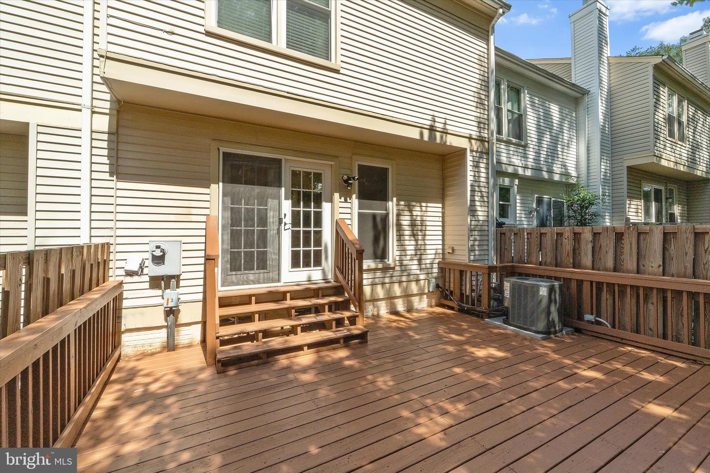 43876 LABURNUM SQ, ASHBURN, Virginia 20147, 3 Bedrooms Bedrooms, ,2 BathroomsBathrooms,Residential,For sale,43876 LABURNUM SQ,VALO2105122 MLS # VALO2105122
