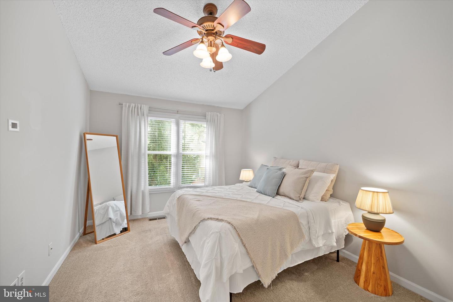 43876 LABURNUM SQ, ASHBURN, Virginia 20147, 3 Bedrooms Bedrooms, ,2 BathroomsBathrooms,Residential,For sale,43876 LABURNUM SQ,VALO2105122 MLS # VALO2105122