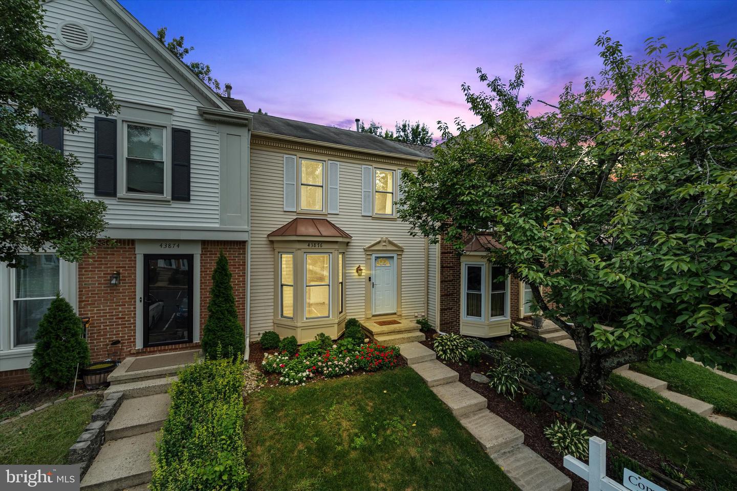 43876 LABURNUM SQ, ASHBURN, Virginia 20147, 3 Bedrooms Bedrooms, ,2 BathroomsBathrooms,Residential,For sale,43876 LABURNUM SQ,VALO2105122 MLS # VALO2105122
