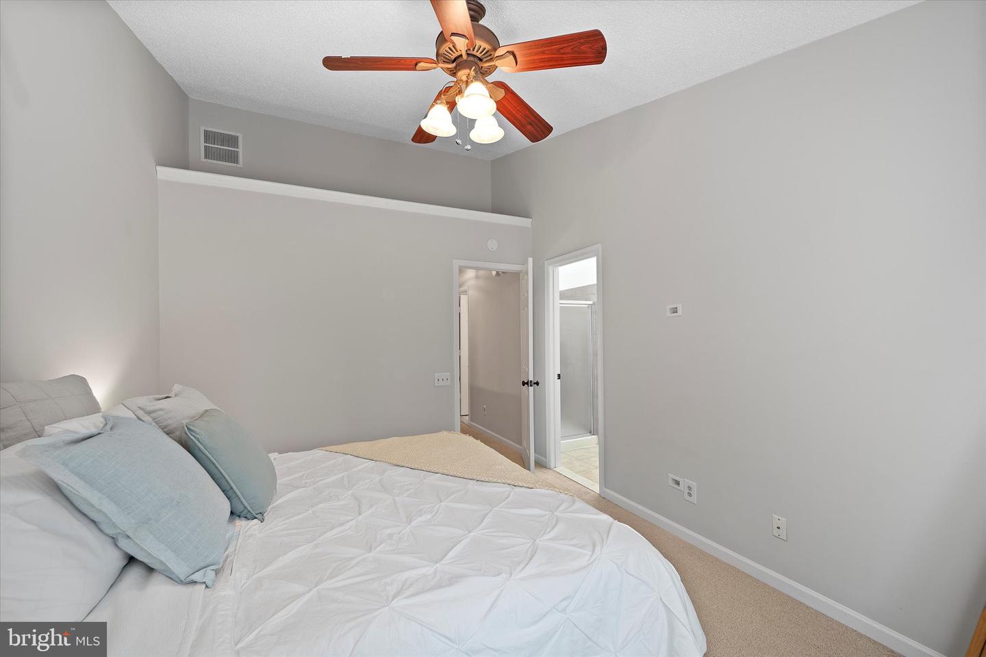 43876 LABURNUM SQ, ASHBURN, Virginia 20147, 3 Bedrooms Bedrooms, ,2 BathroomsBathrooms,Residential,For sale,43876 LABURNUM SQ,VALO2105122 MLS # VALO2105122