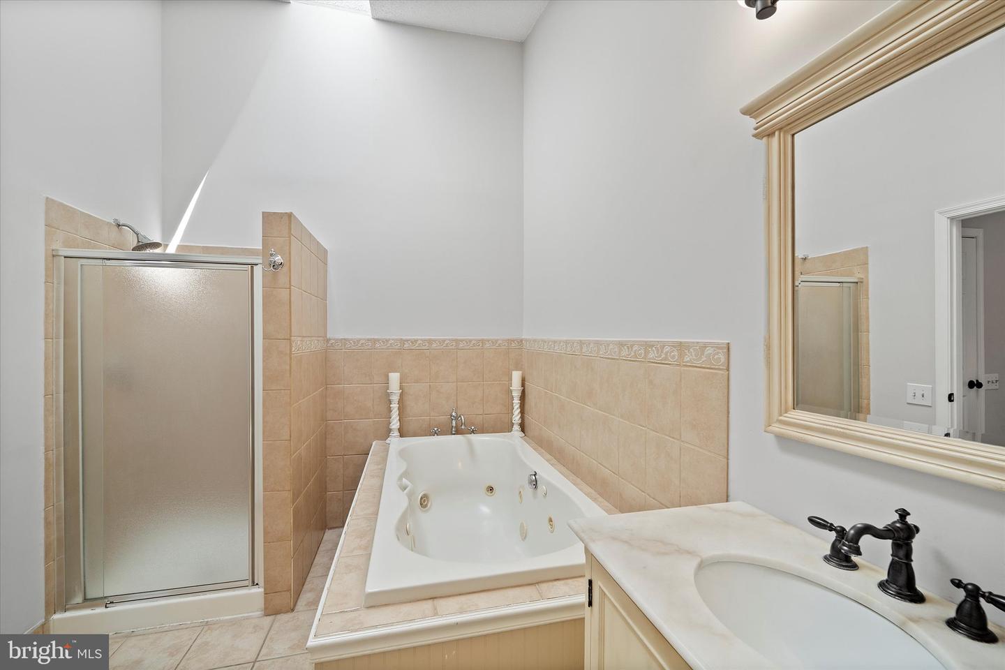 43876 LABURNUM SQ, ASHBURN, Virginia 20147, 3 Bedrooms Bedrooms, ,2 BathroomsBathrooms,Residential,For sale,43876 LABURNUM SQ,VALO2105122 MLS # VALO2105122