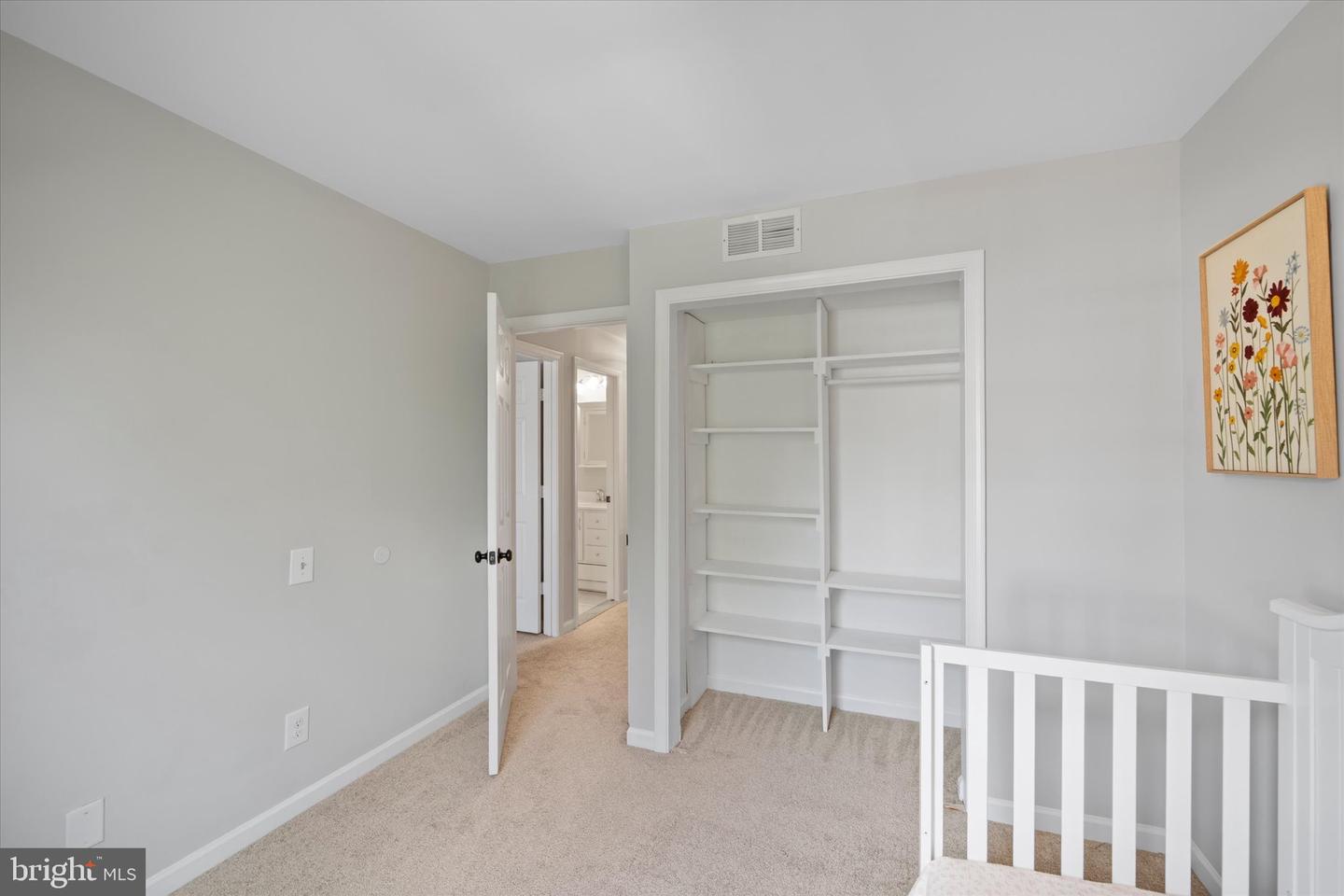 43876 LABURNUM SQ, ASHBURN, Virginia 20147, 3 Bedrooms Bedrooms, ,2 BathroomsBathrooms,Residential,For sale,43876 LABURNUM SQ,VALO2105122 MLS # VALO2105122