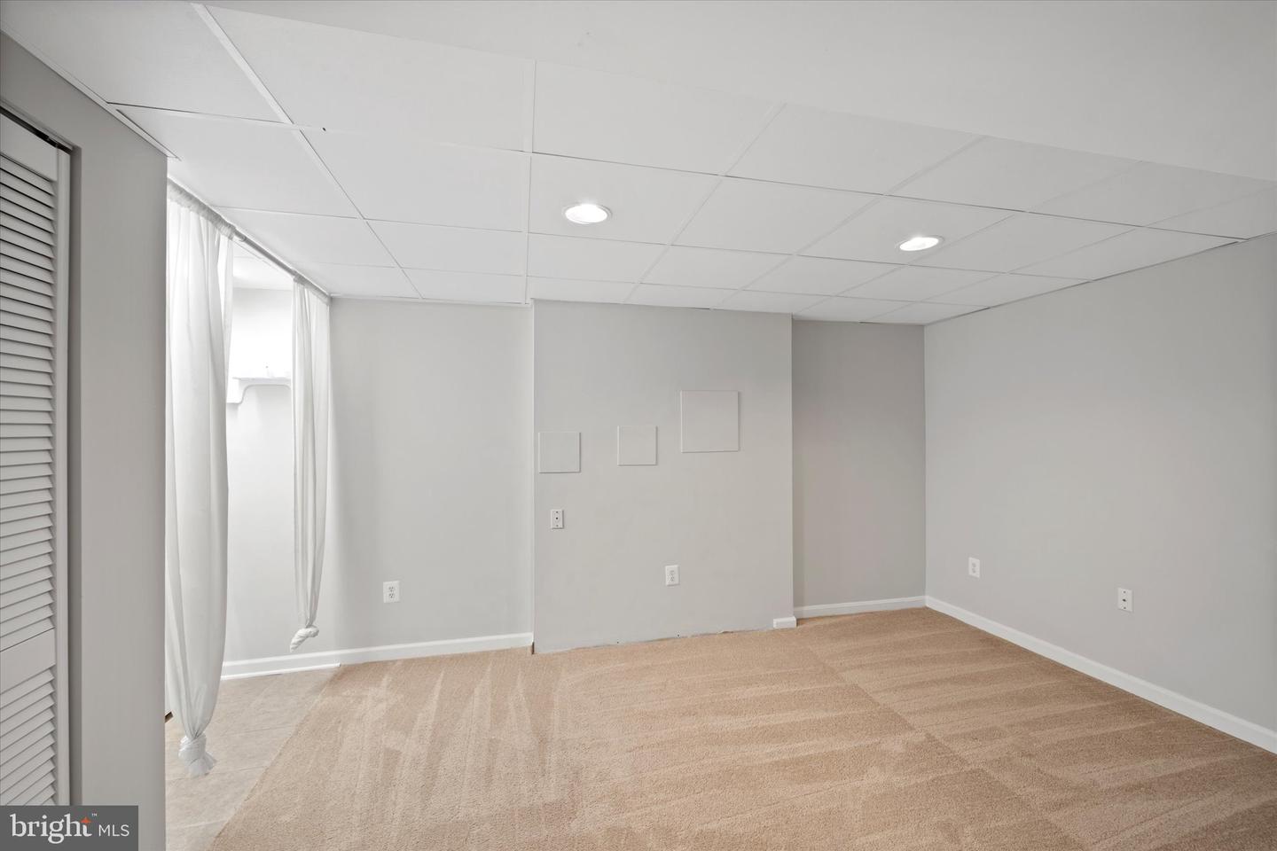 43876 LABURNUM SQ, ASHBURN, Virginia 20147, 3 Bedrooms Bedrooms, ,2 BathroomsBathrooms,Residential,For sale,43876 LABURNUM SQ,VALO2105122 MLS # VALO2105122