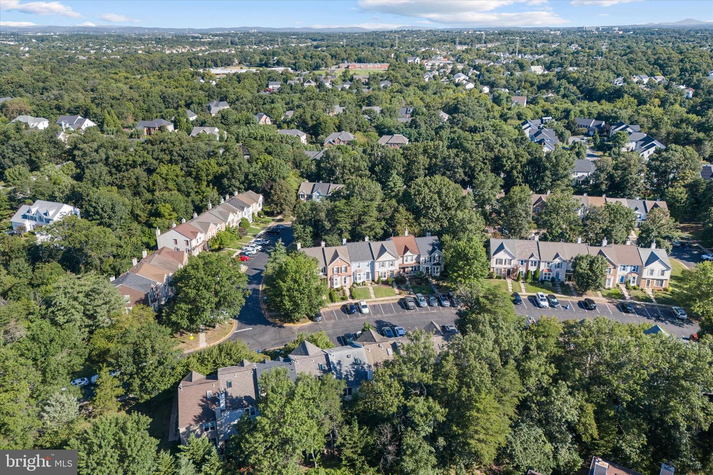 43876 LABURNUM SQ, ASHBURN, Virginia 20147, 3 Bedrooms Bedrooms, ,2 BathroomsBathrooms,Residential,For sale,43876 LABURNUM SQ,VALO2105122 MLS # VALO2105122
