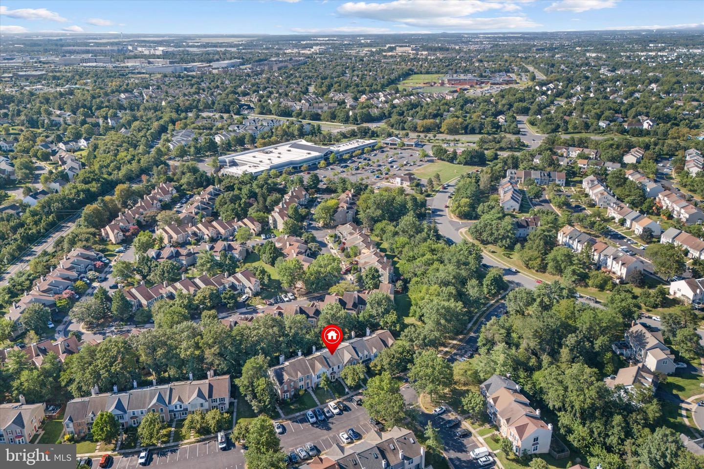 43876 LABURNUM SQ, ASHBURN, Virginia 20147, 3 Bedrooms Bedrooms, ,2 BathroomsBathrooms,Residential,For sale,43876 LABURNUM SQ,VALO2105122 MLS # VALO2105122