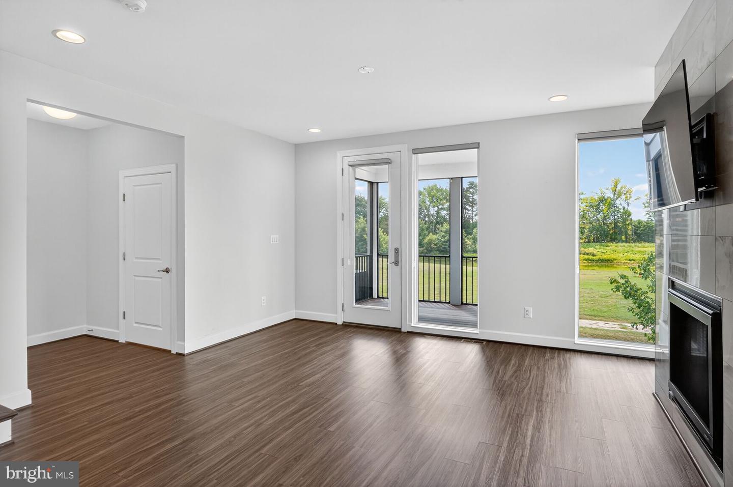 631 ANGELFISH WAY, WOODBRIDGE, Virginia 22191, 3 Bedrooms Bedrooms, ,3 BathroomsBathrooms,Residential,For sale,631 ANGELFISH WAY,VAPW2102330 MLS # VAPW2102330