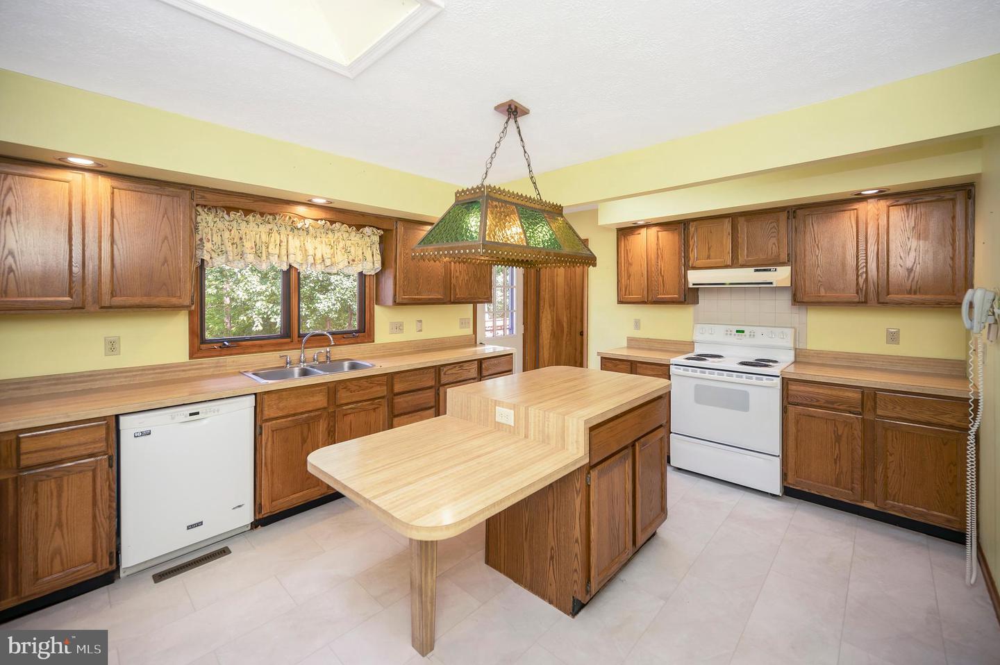 204 FREEDOM RD, LOCUST GROVE, Virginia 22508, 3 Bedrooms Bedrooms, ,2 BathroomsBathrooms,Residential,For sale,204 FREEDOM RD,VAOR2010574 MLS # VAOR2010574