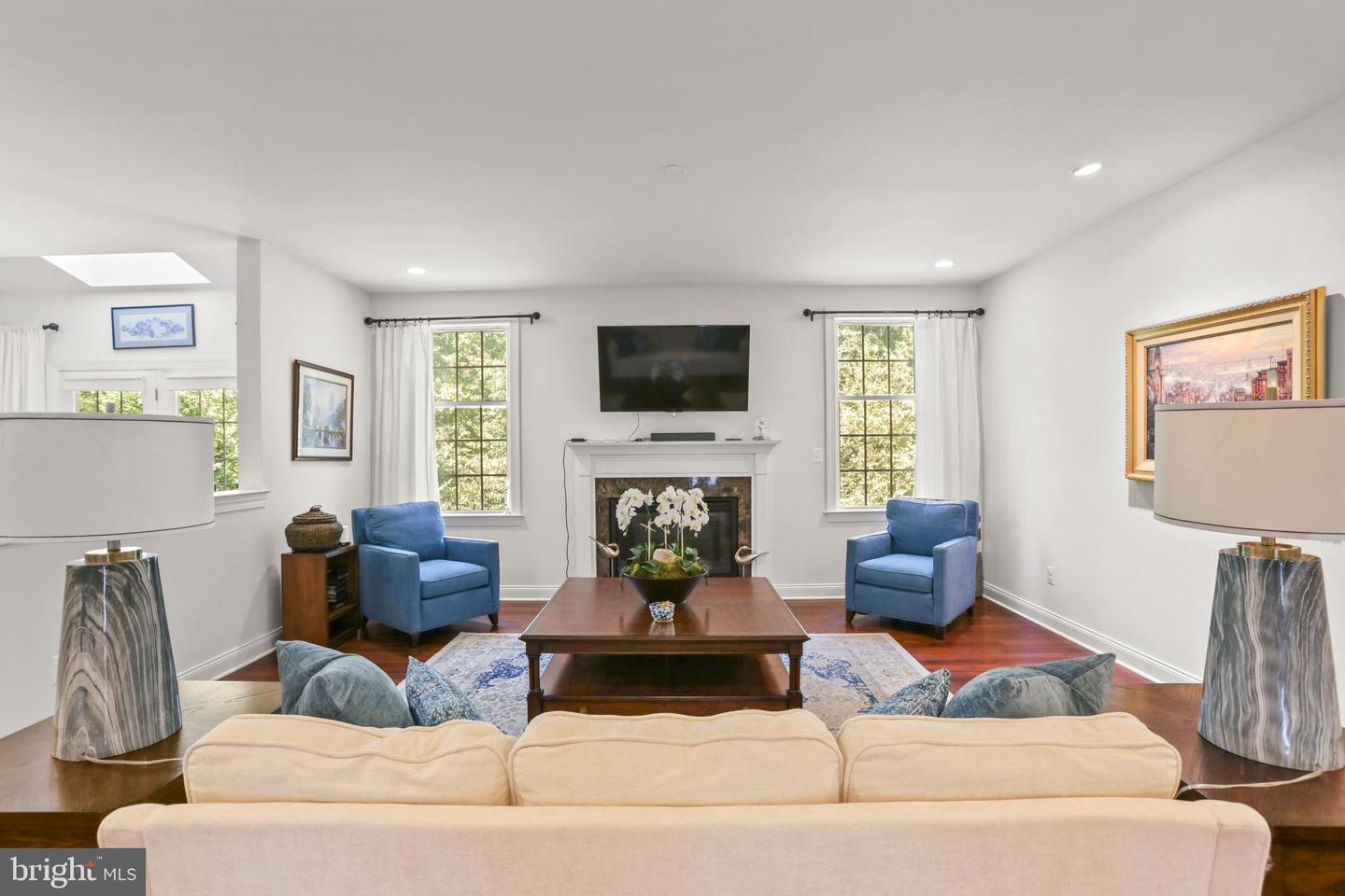 5836 WATERLOO BRIDGE CIR, HAYMARKET, Virginia 20169, 5 Bedrooms Bedrooms, ,6 BathroomsBathrooms,Residential,For sale,5836 WATERLOO BRIDGE CIR,VAPW2102466 MLS # VAPW2102466