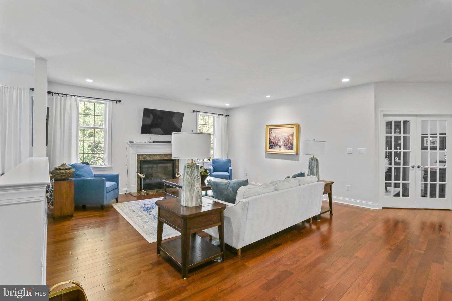 5836 WATERLOO BRIDGE CIR, HAYMARKET, Virginia 20169, 5 Bedrooms Bedrooms, ,6 BathroomsBathrooms,Residential,For sale,5836 WATERLOO BRIDGE CIR,VAPW2102466 MLS # VAPW2102466