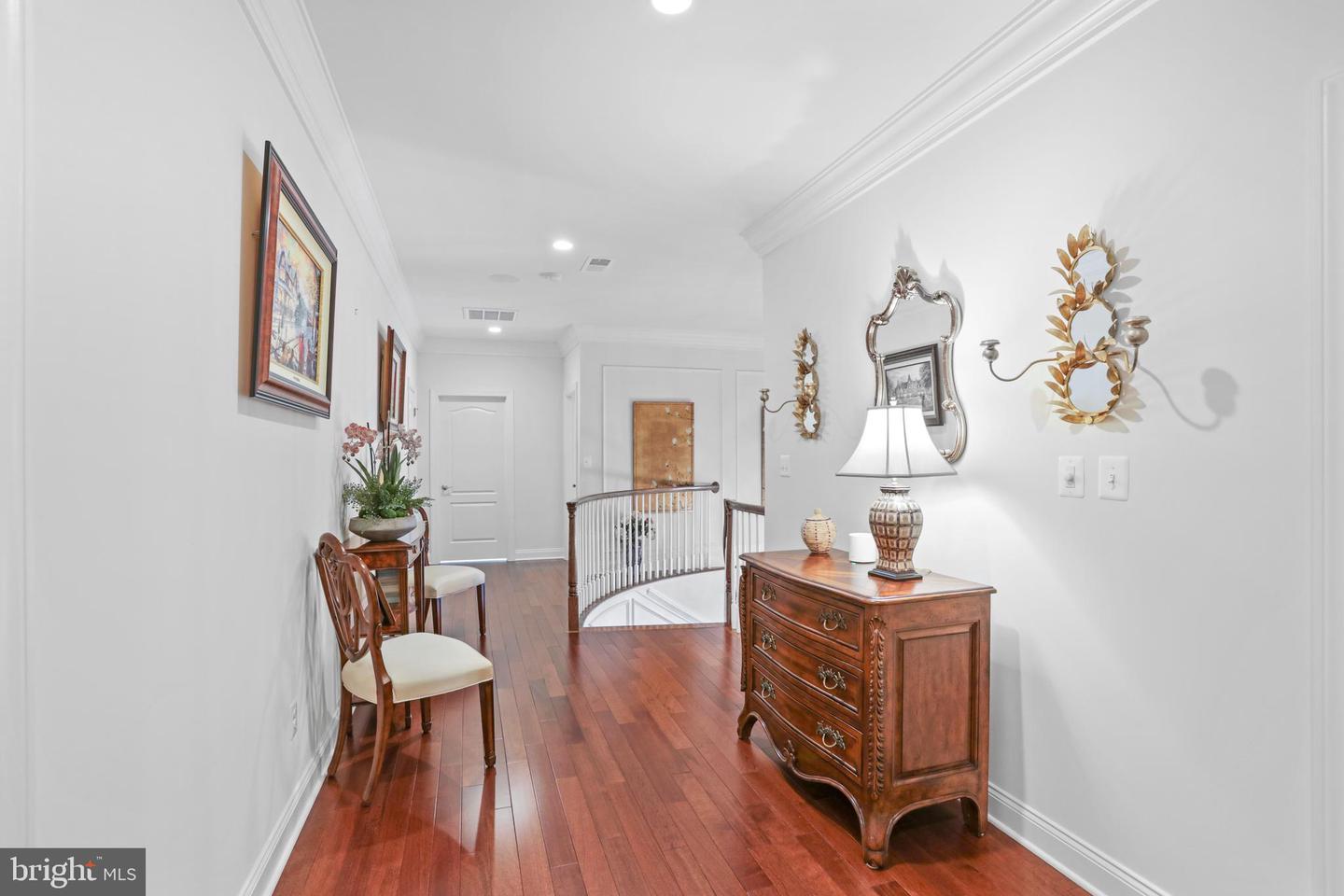 5836 WATERLOO BRIDGE CIR, HAYMARKET, Virginia 20169, 5 Bedrooms Bedrooms, ,6 BathroomsBathrooms,Residential,For sale,5836 WATERLOO BRIDGE CIR,VAPW2102466 MLS # VAPW2102466